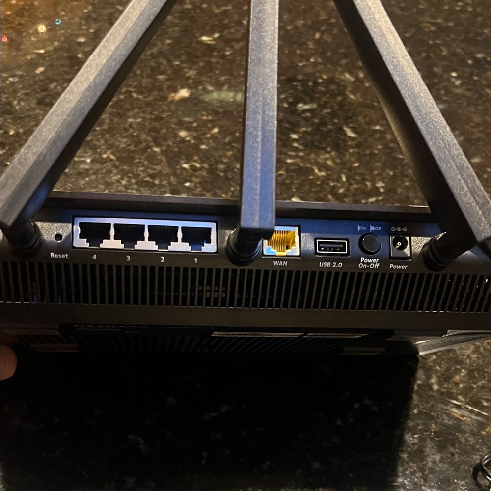 NETGEAR Nighthawk Gray and Black Router - Picture 5 of 5